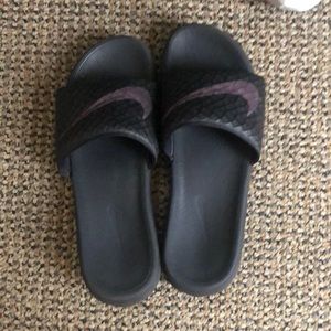 Nike slides